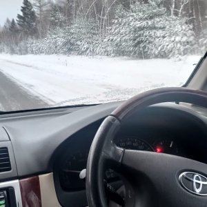 Зима, вид из машины.